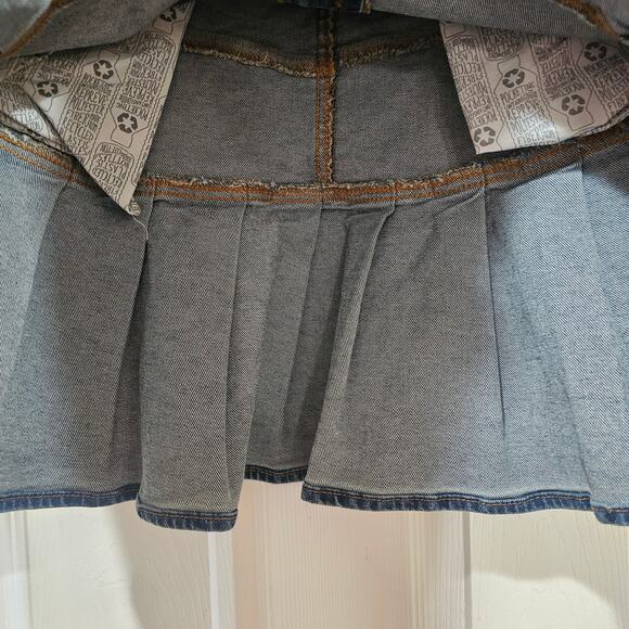 Wild Fable Pleated Denim Mini Skirt Size 10 - Picture 3 of 5